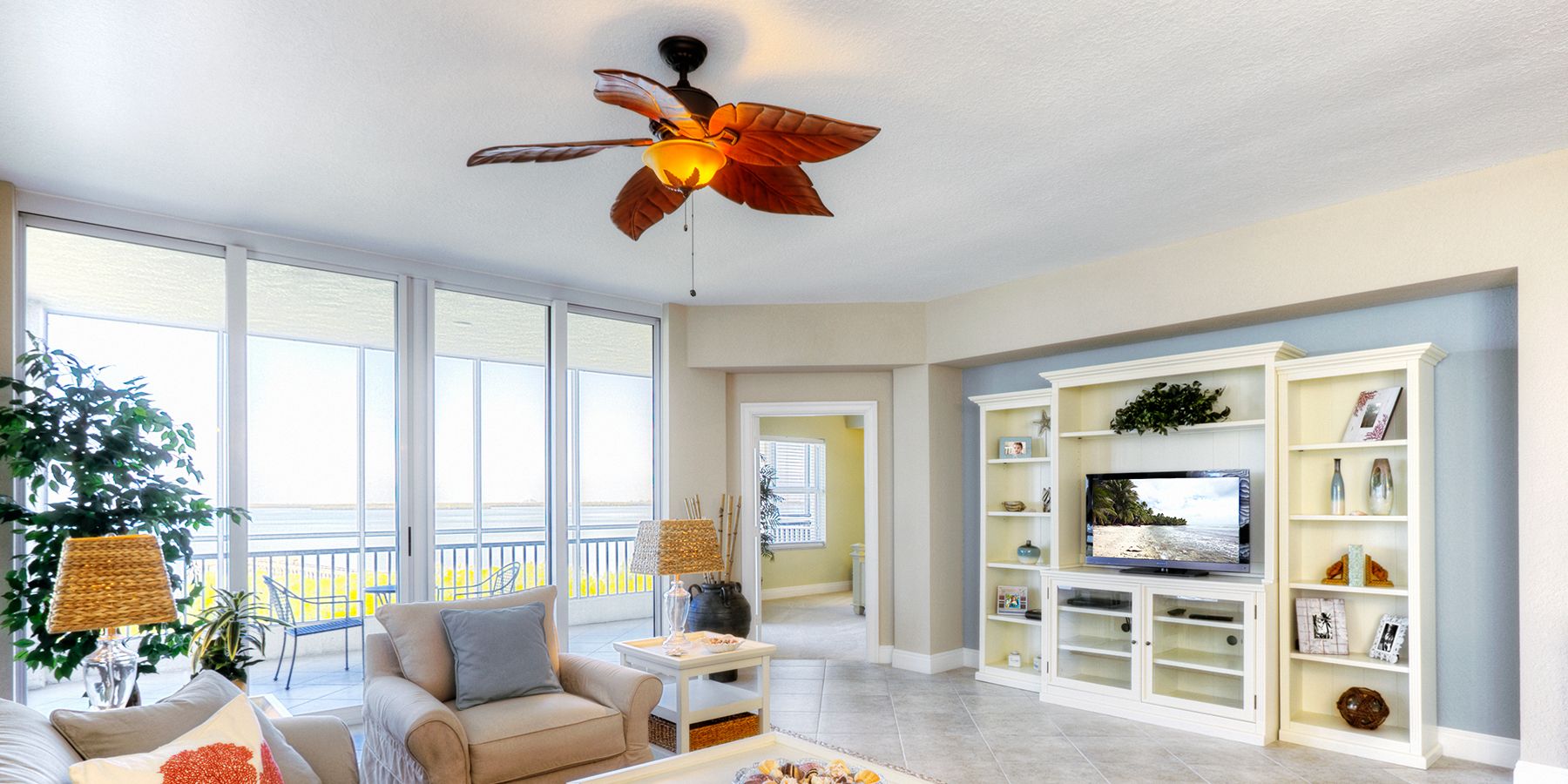 Ceiling fans with light ideal for this summer 